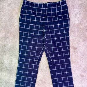 Vince Camuto checkered pants size 4
